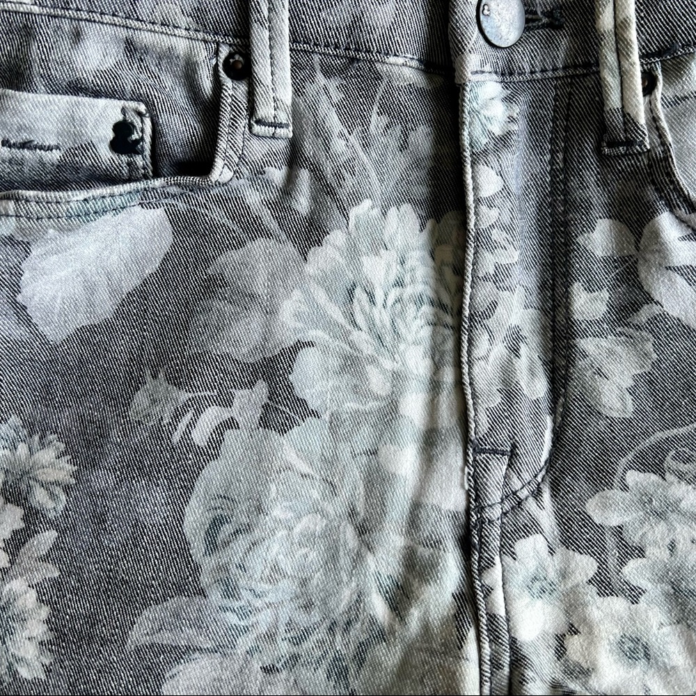 H&M Shorts - Picture 3 of 7
